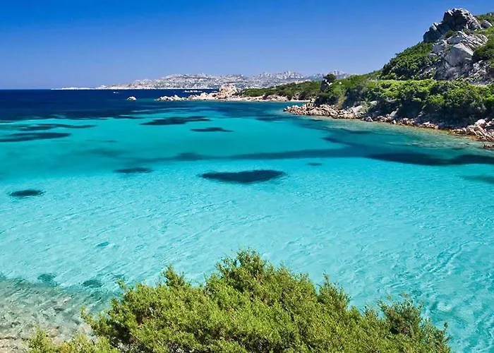 Sea בית הארחה 4*